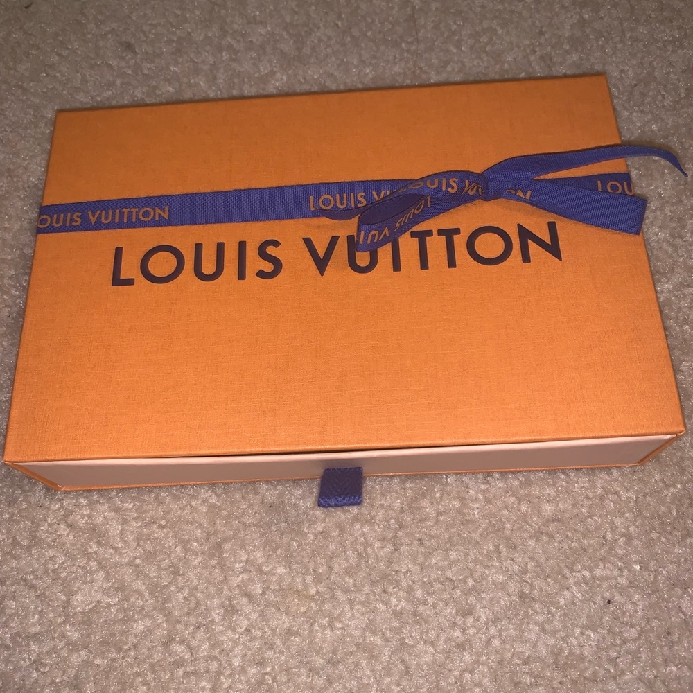 Louis Vuitton box